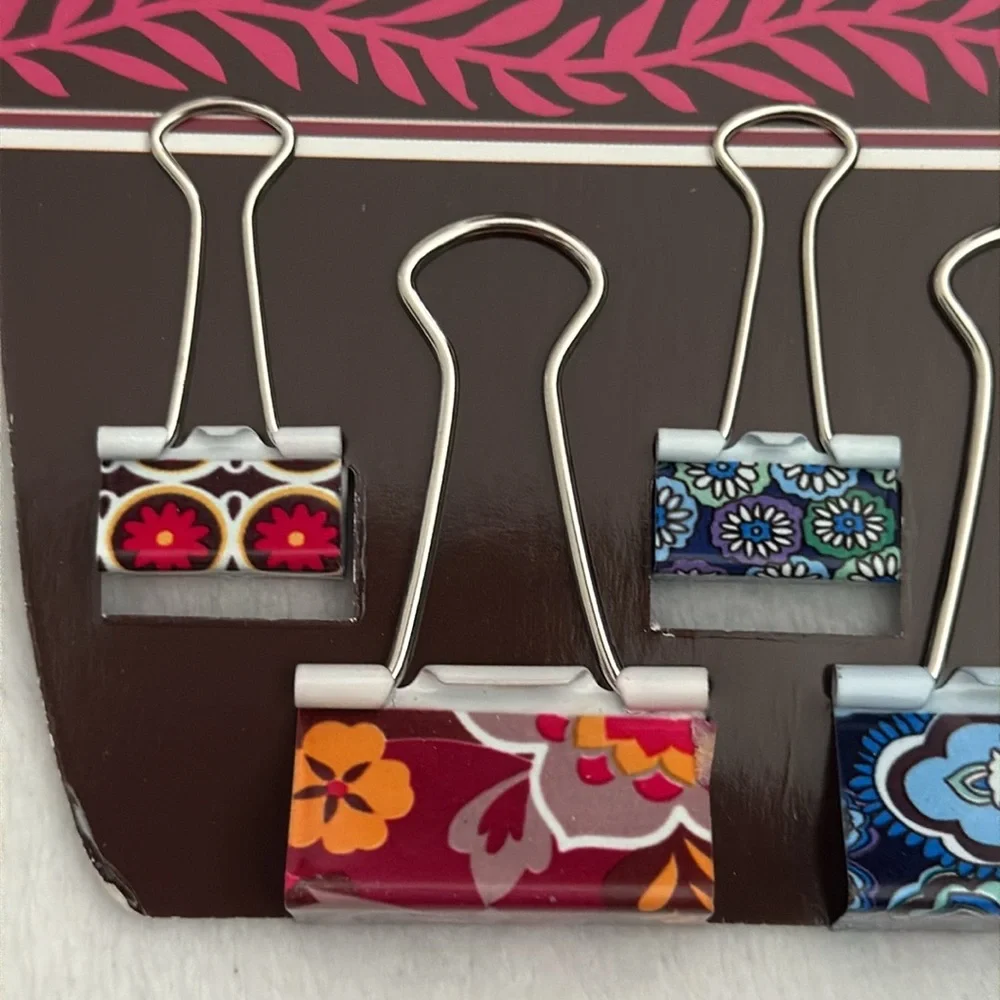 {NWT} Vera Bradley | Carnaby Blue Rhapsody Retired Metal Binder Clips Set (8pc)